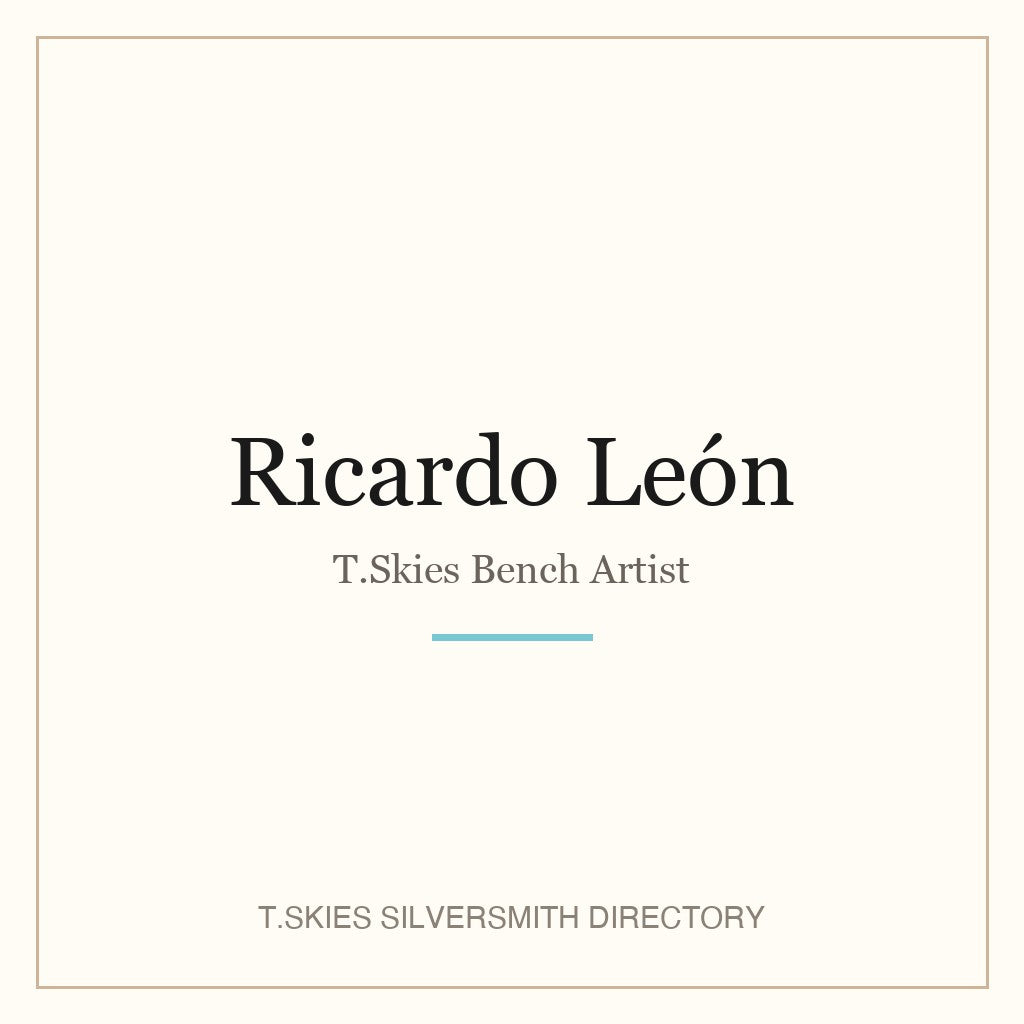 Ricardo León hallmark namecard